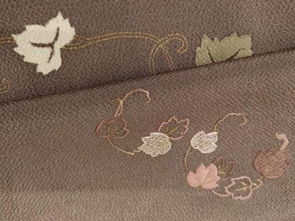 平和屋着物●訪問着　刺繍　蔦の葉文　金糸　鬼しぼ縮緬　浜ちりめん　反端付き　正絹　逸品　AABH8958cs