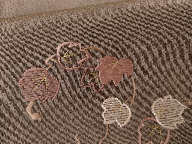 平和屋着物●訪問着　刺繍　蔦の葉文　金糸　鬼しぼ縮緬　浜ちりめん　反端付き　正絹　逸品　AABH8958cs