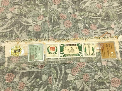平和屋着物●本場結城紬　重要無形文化財　100亀甲　草花文　証紙付き　正絹　逸品　AABH5089fy