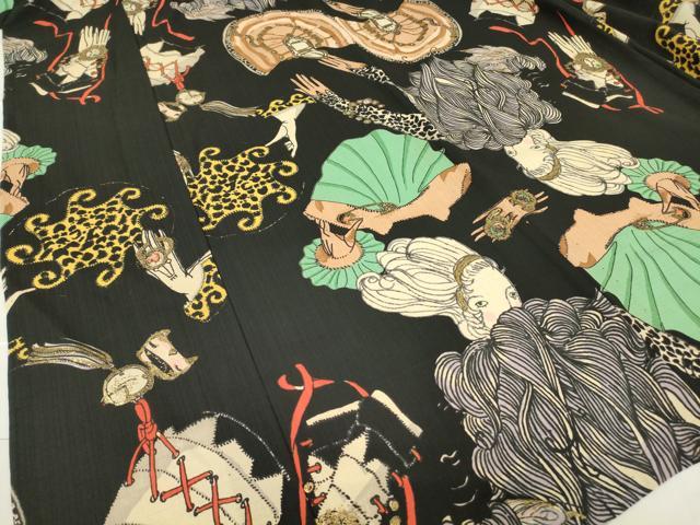 平和屋着物＊夏物　tumori chisato　セオアルファ　小紋・浴衣兼用　人物宝飾文　黒地　金彩　洗える着物　逸品　未使用　DABE4318az