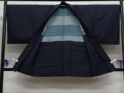 平和屋着物∞男性　羽織　紬地　鉄紺色　正絹　逸品　CABE5094ua