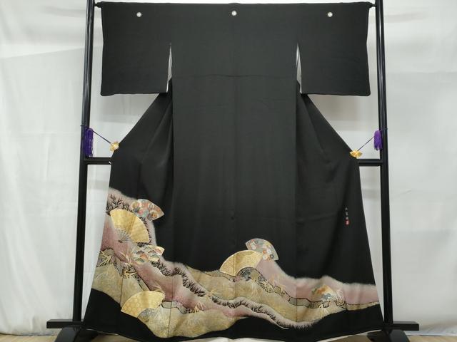平和屋着物■豪華黒留袖　佐賀錦　作家物　駒刺繍　道長扇面地紙鶴花文　金銀彩　正絹　逸品　CABF6812fb