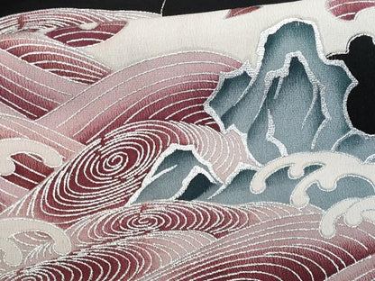 平和屋着物■豪華黒留袖　駒刺繍　立波文　銀彩　正絹　逸品　CABF6830fb