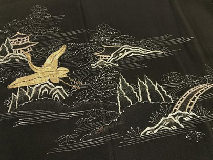 平和屋着物■豪華黒留袖　手描き　駒刺繍　飛鶴風景文　銀彩　正絹　逸品　BAAX2053hv