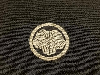 平和屋着物■豪華黒留袖　手描き　駒刺繍　飛鶴風景文　銀彩　正絹　逸品　BAAX2053hv