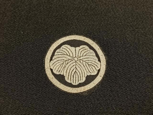 平和屋着物■豪華黒留袖　手描き　駒刺繍　飛鶴風景文　銀彩　正絹　逸品　BAAX2053hv