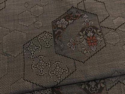 平和屋着物■本場大島紬 9マルキ 亀甲花文 正絹 逸品 BAAX2144hv