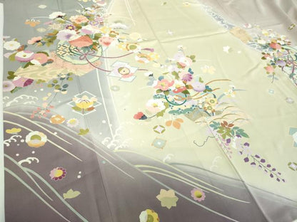 平和屋着物●訪問着　作家物　駒刺繍　鏡裏花文　暈し染め　金彩　正絹　逸品　DABE5446ps