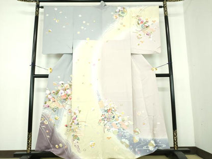 平和屋着物●訪問着　作家物　駒刺繍　鏡裏花文　暈し染め　金彩　正絹　逸品　DABE5446ps