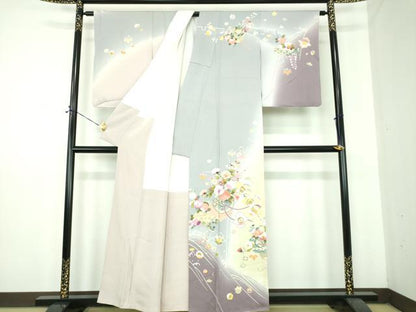 平和屋着物●訪問着　作家物　駒刺繍　鏡裏花文　暈し染め　金彩　正絹　逸品　DABE5446ps
