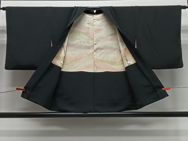 平和屋着物＃羽織　駒刺繍　光琳菊　黒地　金糸　正絹　逸品　CABE5163ua