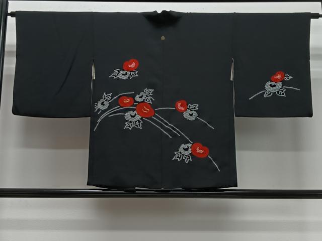 平和屋着物＃羽織　駒刺繍　光琳菊　黒地　金糸　正絹　逸品　CABE5163ua