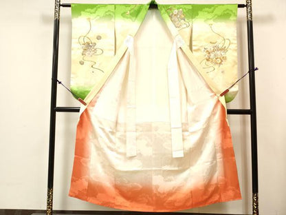 平和屋着物∵女の子　十三参り　子供　祝着・長襦袢(無双仕立て・半衿刺繍)セット　刺繍　源氏車花文　暈し染め　金銀糸　逸品　DABE7097ma