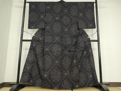 平和屋着物▽結城ちぢみ　単衣　正倉院亀甲花文　正絹　逸品　DABE4517az