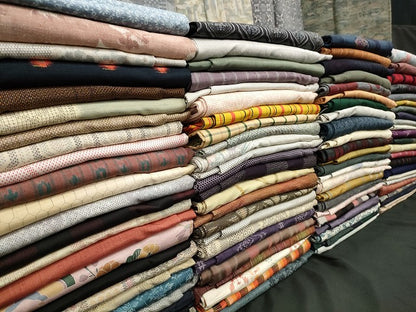平和屋本店■紬 お召 まとめて100点 蝶 風景 花柄 など 着用可能多数 未使用品あり 全て正絹 se4059