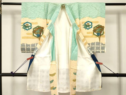 平和屋着物[]お宮参り　男の子　祝着　産着　初着　のしめ　駒刺繍　唐獅子　兜　笹松文　金彩　逸品　DABE7119ma