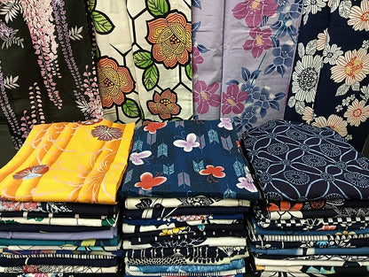 平和屋着物■浴衣 まとめて 45点 蝶 乱菊 花柄 七宝 型染め 金彩 など 着用可能多数 未使用品あり mmm131