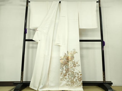 平和屋本店●極上　金彩友禅 卓越技能者・名工・和田光正 色留訪問着 文箱 菊梅文 象牙色地 金銀彩 さが美扱い　逸品　未使用　DZAB1408kh6