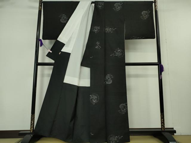 平和屋本店●希少　本場結城紬　重要無形文化財　160亀甲　飛び亀甲柄　風神雷神　黒地　縞屋謹製　証紙付き　逸品　DZAB1990kh6