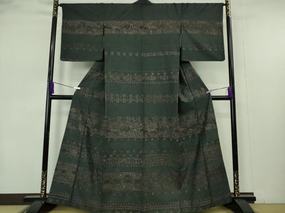平和屋本店●極上　中国三大刺繍　スワトウ刺繍　汕頭刺繍　総刺繍　訪問着　紬地　洋花文　高麗納戸色地　逸品　DZAB2258kh6