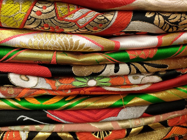 平和屋本店■子供帯 まとめて 35点 向かい鳳凰 向かい鶴 折り鶴 蝶 花柄 七宝 金銀糸 など 着用可能多数 未使用品あり se030