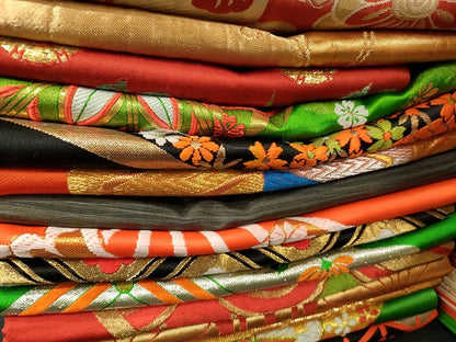 平和屋本店■子供帯 まとめて 35点 向かい鶴 折り鶴 蝶 花柄 七宝 毬 鈴 アンティーク 金銀糸 など 着用可能多数 未使用品あり se028