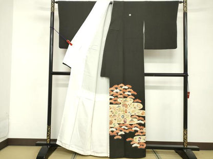 平和屋着物■豪華黒留袖 駒刺繍 宝尽くし 金彩 正絹 逸品 DABF4446cd