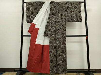 平和屋着物●本場大島紬　龍郷絣　菱花文　正絹　逸品　CABG2150ze