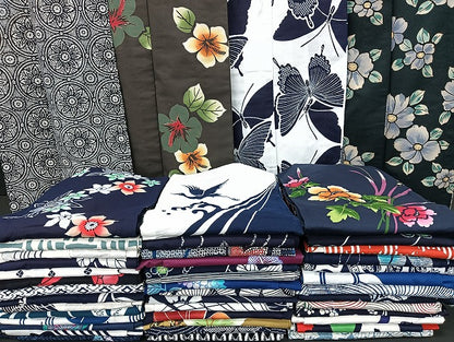 平和屋着物■浴衣 まとめて 45点 鶴 蝶 花柄 立波 型染め など 着用可能多数 未使用品あり mmm1051