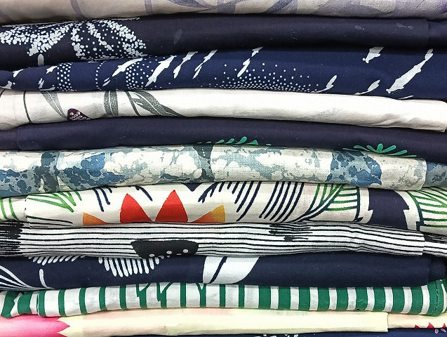 平和屋着物■浴衣 まとめて 45点 蝶 花柄 型染め など 着用可能多数 未使用品あり mmm1049