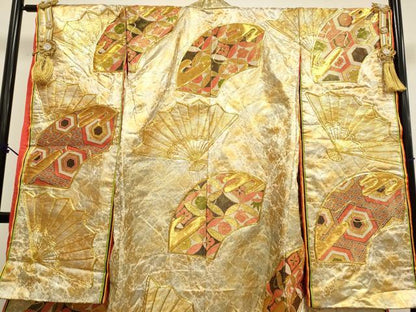 平和屋本店●色打掛　お引きずり　和装　婚礼　結婚式　花嫁　神社挙式　駒刺繍　扇吉祥文　金銀彩　十二単風　逸品　DABF5818du