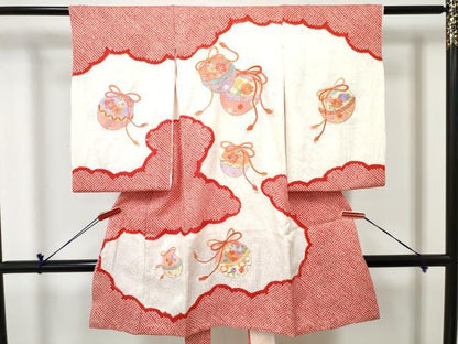 平和屋着物[]お宮参り　女の子　祝着　産着　初着　のしめ　刺繍　絞り　鈴花文　金銀糸　逸品　DABE7395ma