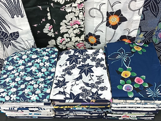 平和屋着物■浴衣 まとめて 45点 蝶 菖蒲 花柄 型染め など 着用可能多数 未使用品あり mmm1070