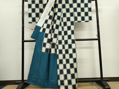 平和屋着物■上質な紬　市松吉祥文　胴抜き仕立て　正絹　逸品　CABH1066ou