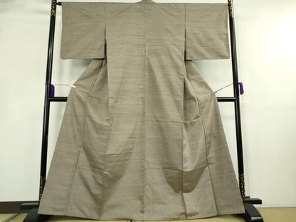 平和屋着物●極上　紅花紬　米沢　新田秀次　色無地　薄い煤色　逸品　DZAB1718kh6