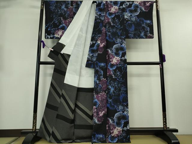 平和屋本店●極上　キモノデザイナー　斉藤上太郎　小紋　舞花文　黒地　反端付き　逸品　未使用　DZAB4438kh6