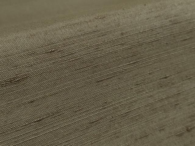 平和屋着物●極上　紅花紬　米沢　新田秀次　色無地　薄い煤色　逸品　DZAB1718kh6