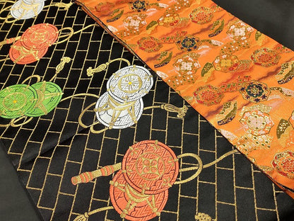 平和屋本店■子供帯 まとめて 35点 向かい鳳凰 鶴 孔雀 蝶 折り鶴 松竹梅 花柄 七宝 楽器 アンティーク 着用可能多数 未使用品あり ppp3814