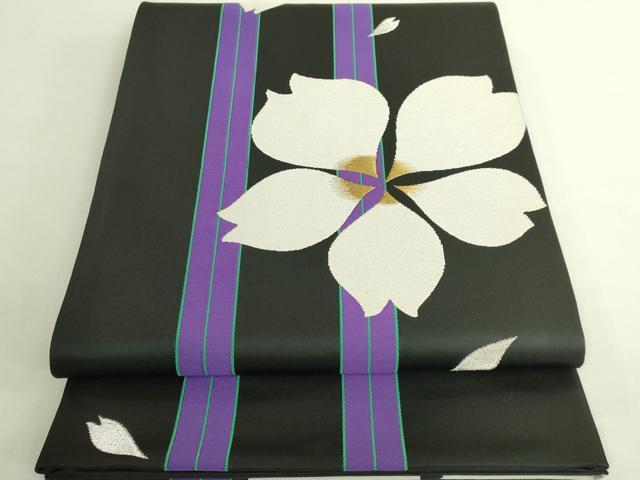 平和屋着物●極上　世界的人形師　辻村寿三郎　ジュサブロー　六通柄袋帯　舞桜　黒地　金銀糸　逸品　未使用　DZAB1520kh6