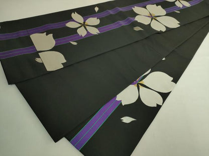 平和屋着物●極上　世界的人形師　辻村寿三郎　ジュサブロー　六通柄袋帯　舞桜　黒地　金銀糸　逸品　未使用　DZAB1520kh6