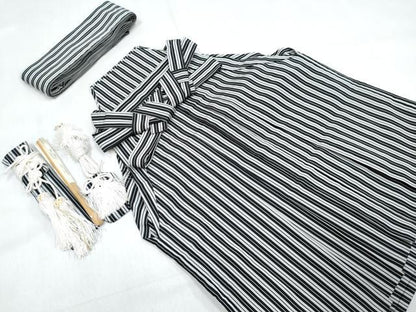平和屋着物[]七五三　男の子　祝着・羽織・長襦袢(無双仕立て)・行灯袴・小物セット　凧揚げ　玩具文　金彩　DABG3020ma