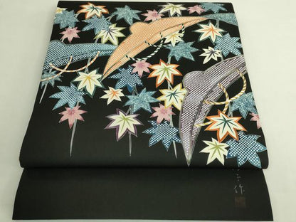 平和屋本店●極上　東京友禅　熊谷好博子　塩瀬　九寸開き名古屋帯　刺繍　笠　楓　黒地　逸品　DZAB7769kh6