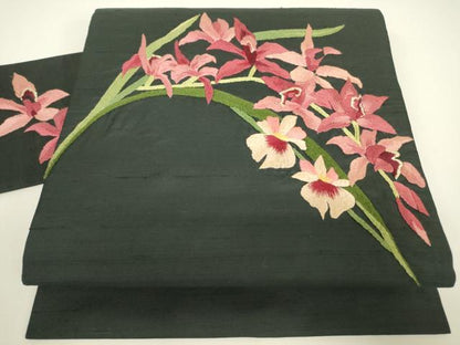 平和屋着物▼アンティーク　大正ロマン　九寸名古屋帯　紬地　総手刺繍　蘭　黒地　正絹　逸品　DABG0987az