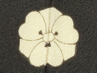 平和屋着物■豪華黒留袖　駒刺繍　扇面枝梅文　金彩　正絹　逸品　DABI0668cd