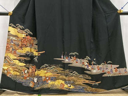 平和屋着物■豪華黒留袖　駒刺繍　飛鶴平安人物文　金彩　正絹　逸品　BAAX9191yc