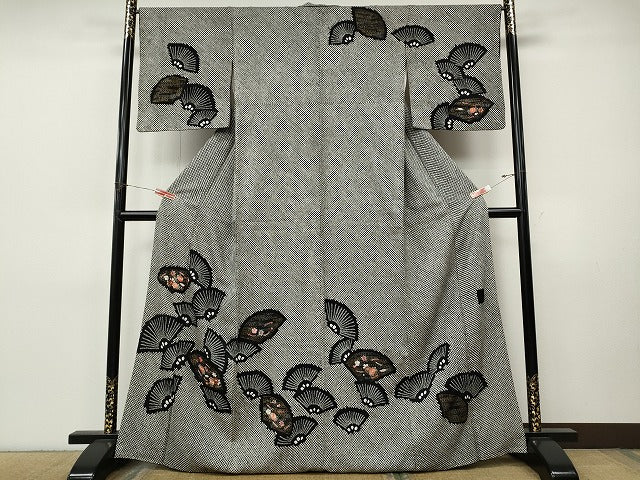 平和屋着物●訪問着　絞り　刺繍　地紙花文　黒地　金彩　正絹　逸品　CABI9805ut