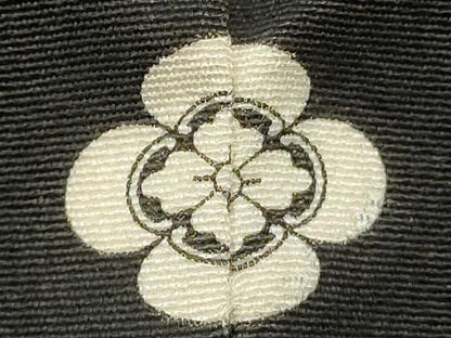 平和屋着物■豪華黒留袖　作家物　駒刺繍　色紙重ね人物文　金銀彩　正絹　逸品　DABI0923cd
