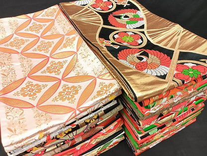 平和屋着物■子供帯 まとめて 35点 鶴 孔雀 鴛鴦 蝶 花柄 楽器 七宝 アンティーク 金銀糸 など 着用可能多数 未使用品あり mmm1305