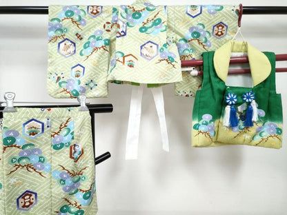 平和屋着物[]七五三　男の子　二部式　被布セット　駒刺繍　鷹　鷲　亀甲宝尽くし松文　DABG3199ma