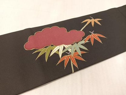 平和屋着物●塩瀬　九寸名古屋帯　雲取り笹竹文　黒地　金彩　正絹　逸品　CABJ7521vp